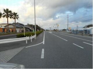 サンサンファーム前から横須賀方面に向かう道路の様子。