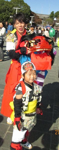 獅子頭　獅子舞　祭り 新明の獅子舞｜砺波正倉