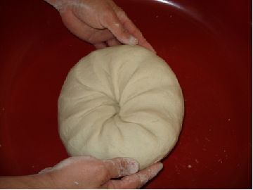 菊練りという練りをしている様子の写真