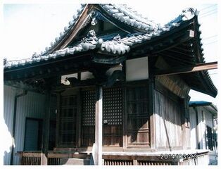十王堂の社全体