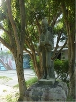 東山口小学校の二宮金次郎像