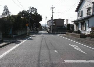 二瀬川地区の整備前の道路のようす