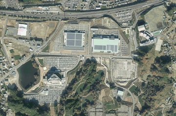 平成27年完成後の様子を上空から捉えた画像 建物ができている様子がみえる