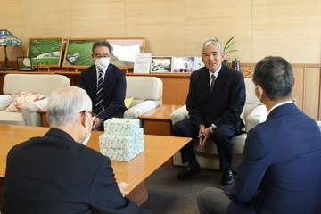 新茶について語る堀内さん