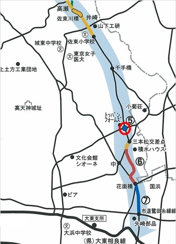 市道三本松線の中東交差点に設置された右折レーンを示す地図