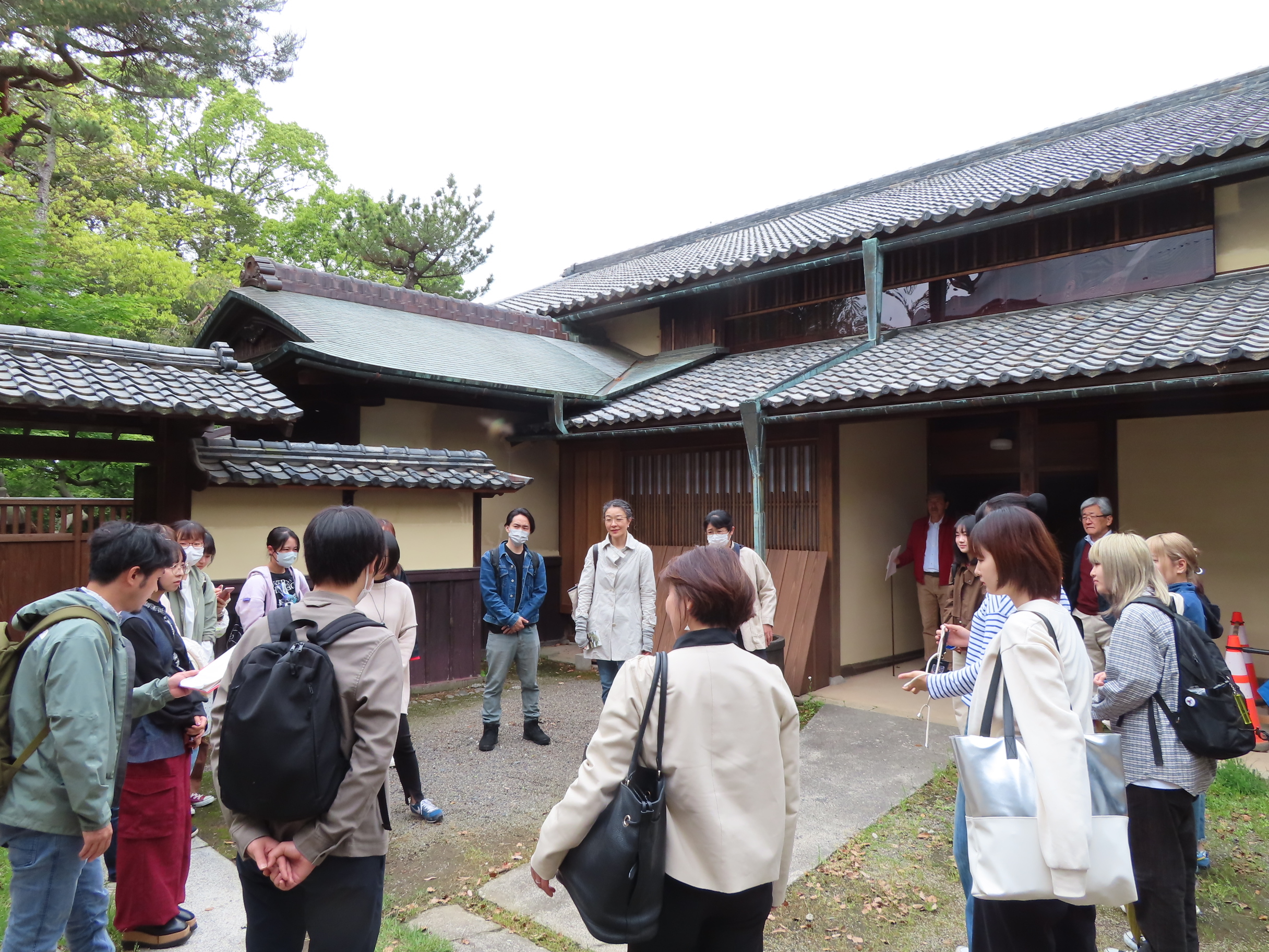 松ヶ岡見学の様子 (JPG 2.04MB)