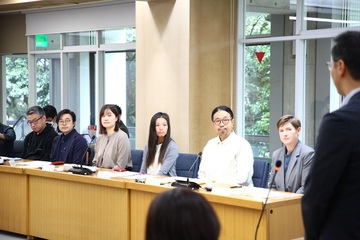 (4)審議会の様子2 (JPG 309KB)