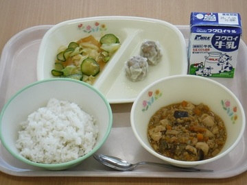 給食