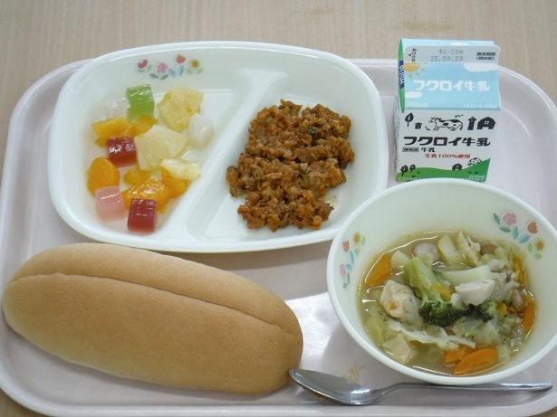 給食