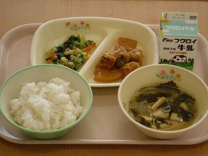 給食