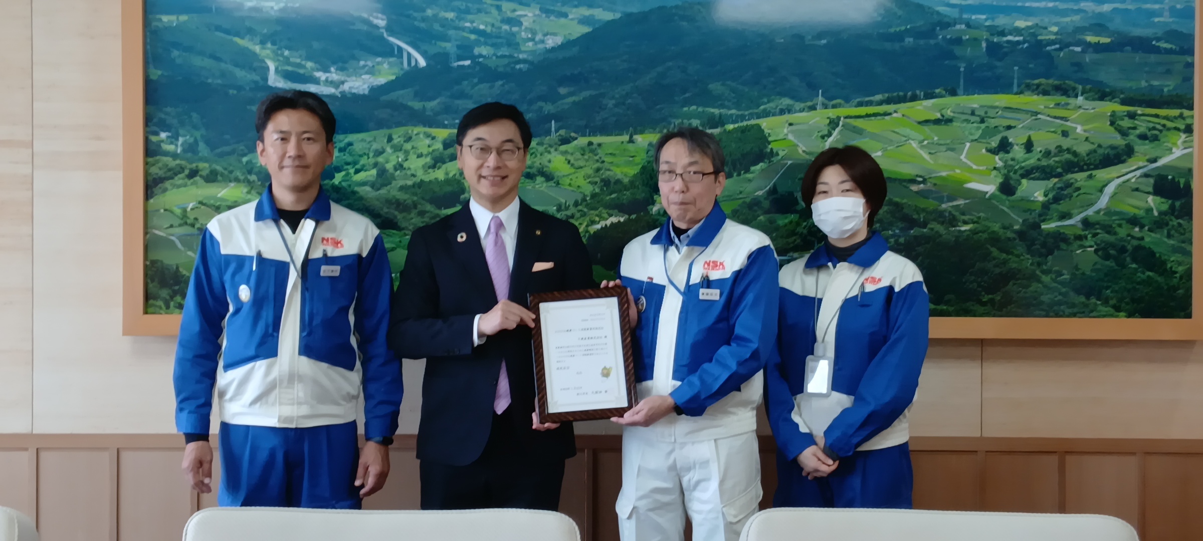 メディア (1) (JPG 896KB)