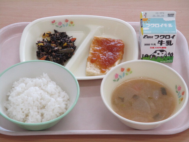 給食