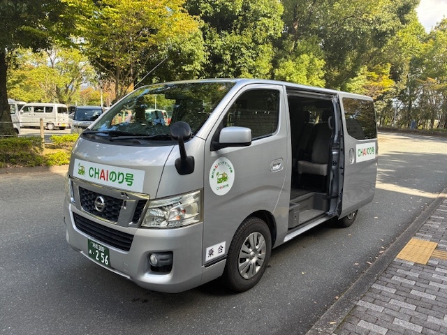 10人乗りワゴン車(マグネット).jpeg