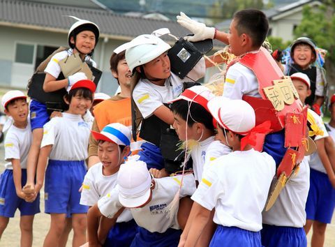 騎馬戦 学校法人 大阪初芝学園