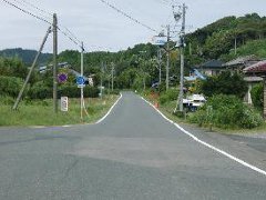 整備前の狭い道路の写真